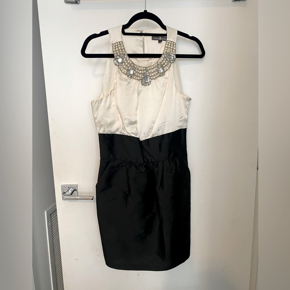 Alexia Admor Black and White Jeweled Neckline Dress